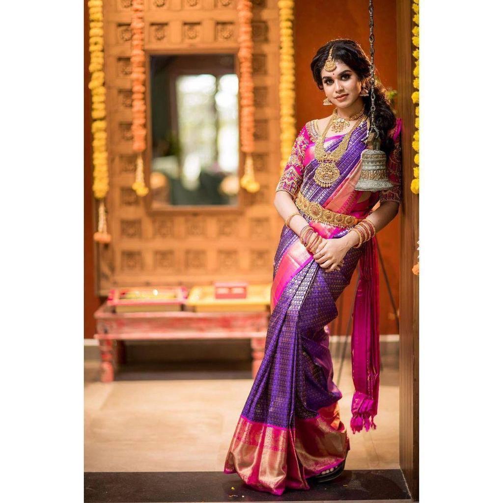 anarasi Soft Silk Saree – Stunning Luster & Ideal Pairing with Golden Accessories