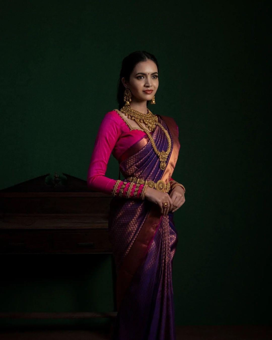 Elegant Banarasi Soft Silk Saree – Traditional Weave & Artistic Pallu Finish